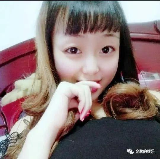 网红小雪吃瓜照片大全视频