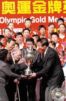 情迷香江在线观看